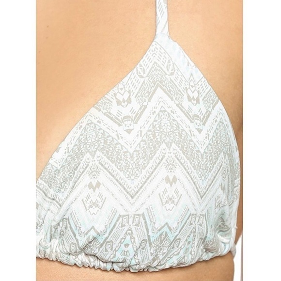 Eberjey NWT Surf Spray Mia Triangle Bikini Top Iceberg Blue Size Medium - Picture 4 of 9